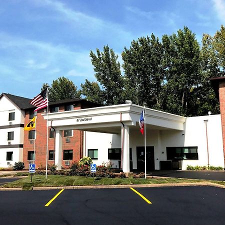 Heartland Inn كورالفيل المظهر الخارجي الصورة