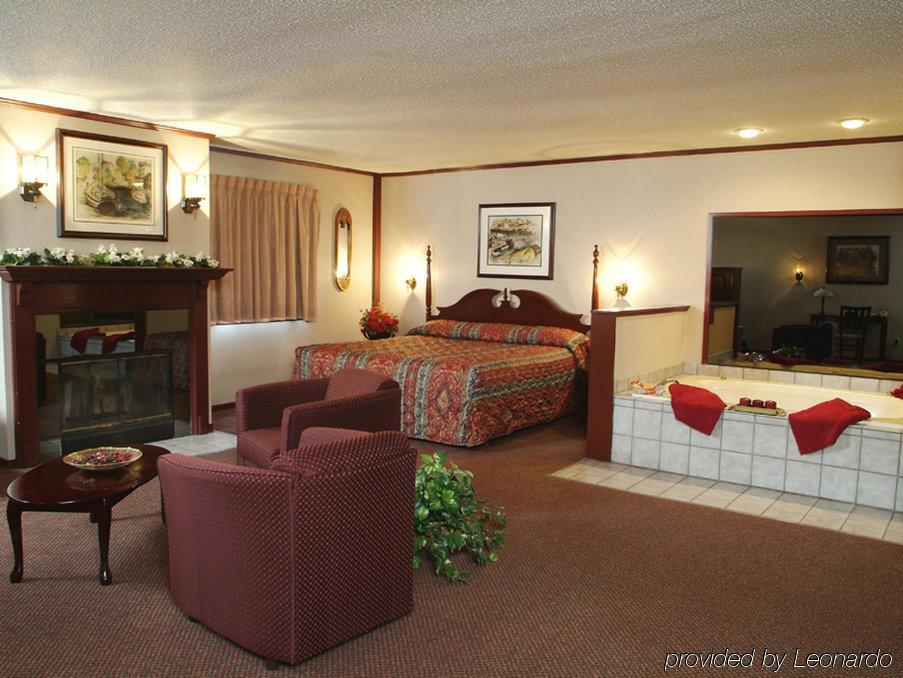 Heartland Inn كورالفيل الغرفة الصورة